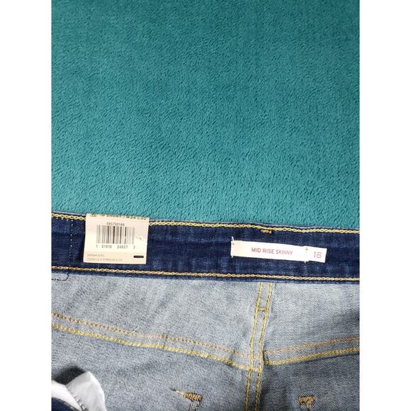 Levis Jeans Size 18 Short Womens Blue Pants Denim Classic Mid Rise Skinny NWT - Picture 6 of 16